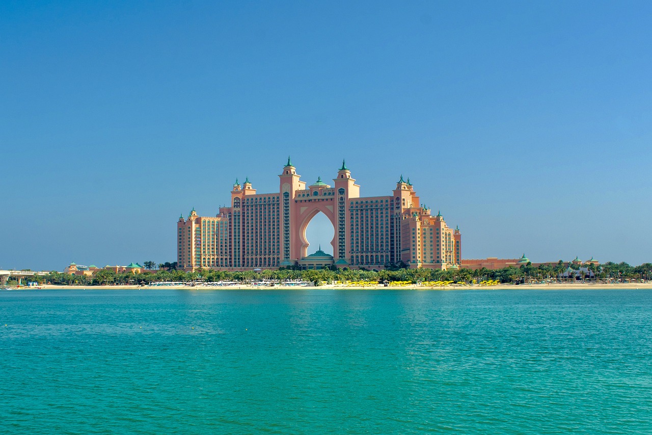 Explore the awe-inspiring beauty of Dubai's Top 10 Iconic buildings