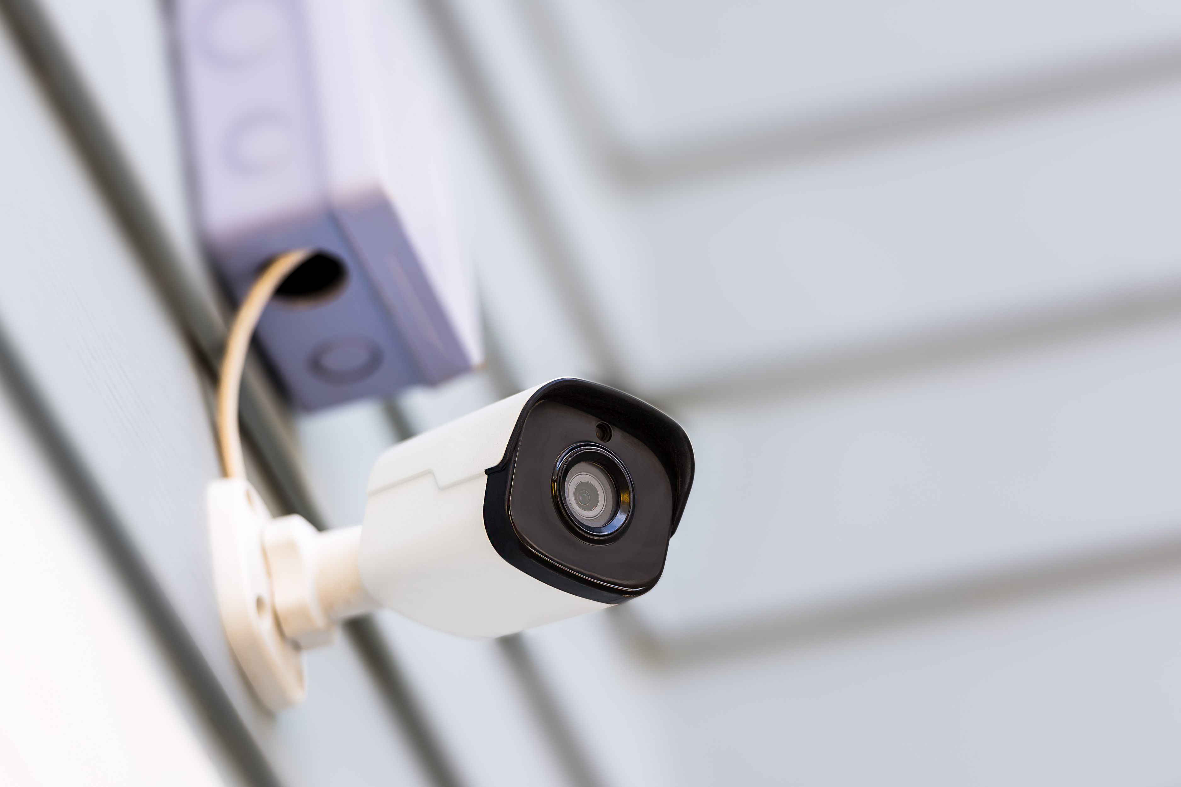 DIY Security Cameras: Know the Pros and Cons.  